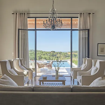 אתר נופש Chateau Capitoul נרבון