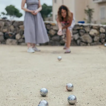 אתר נופש Chateau Capitoul 4*