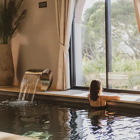 Chateau Capitoul אתר נופש 4*