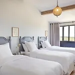 אתר נופש Chateau Capitoul נרבון