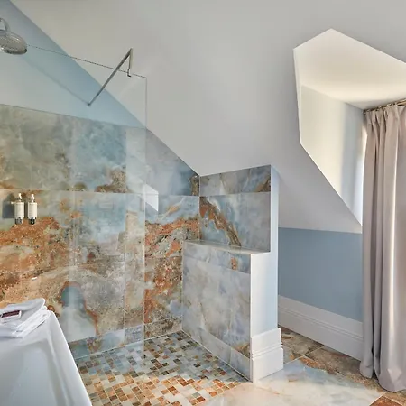 Chateau Capitoul 4* Narbonne